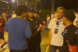 青岛爆料大爷视频最新,揭秘背后真相